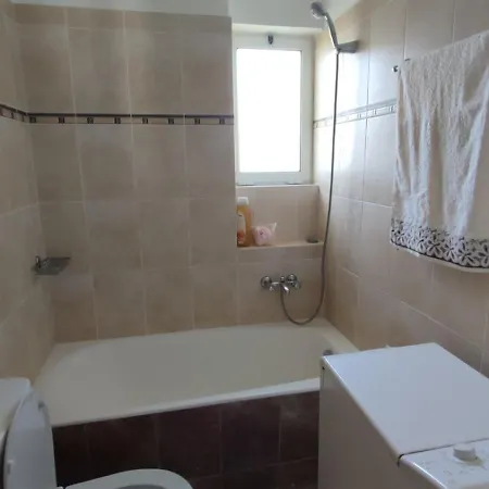 The Queen's 66 Apartment Kalamata